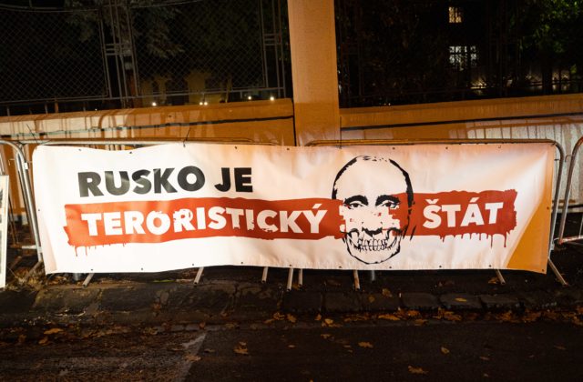 V Bratislave sa pred ruskou ambasádou uskutoční zhromaždenie „Noc s Ukrajinou“, bude sa aj spať na ulici