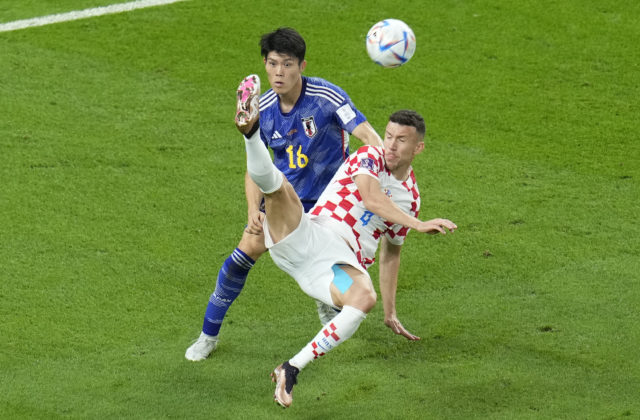 MS vo futbale 2022 v Katare: Chorváti prešli cez Japoncov do štvrťfinále, postup im v penaltách vychytal Livakovič