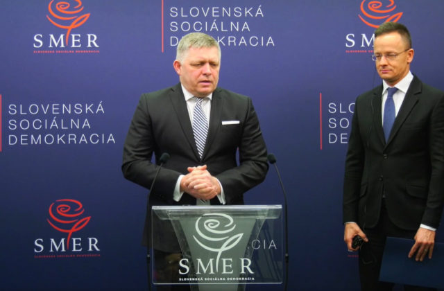 Fico povedal, čo spraví Smer-SD, ak bude súčasťou novej vlády. Podľa Szijjártóa si zaslúži úctu Maďarov (video)