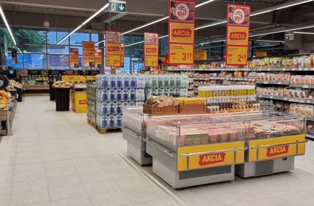 Potraviny za 285 tisíc eur a 4,6 tony tovaru pre ľudí v núdzi. Sieť supermarketov bilancuje tento rok