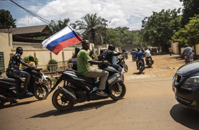 Snažia sa Francúzi vyhnať Rusov z Afriky? Prigožin ich viní z atentátu na človeka spojeného s jeho žoldniermi