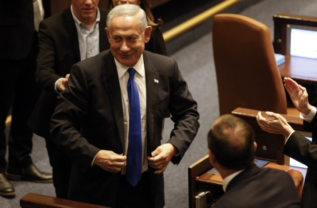 Benjamin Netanjahu je opäť premiérom Izraela, krajina má najpravicovejšiu a najkonzervatívnejšiu vládu v histórii