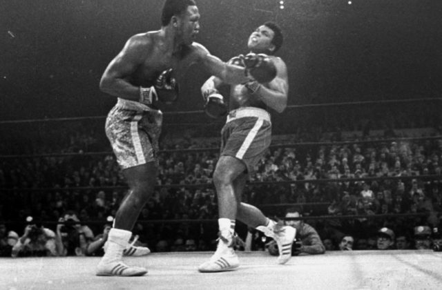Od zápasu Muhammada Aliho s Joeom Frazierom uplynulo 50 rokov, šlo o súboj storočia