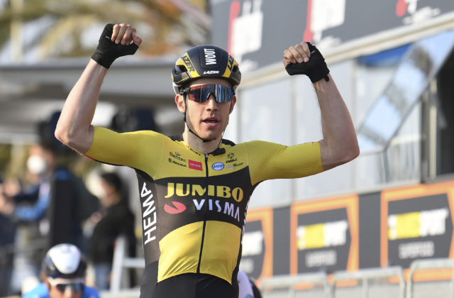 Van Aert vyhral prvú etapu pretekov Tirreno-Adriatico, Sagan skončil mimo top 10