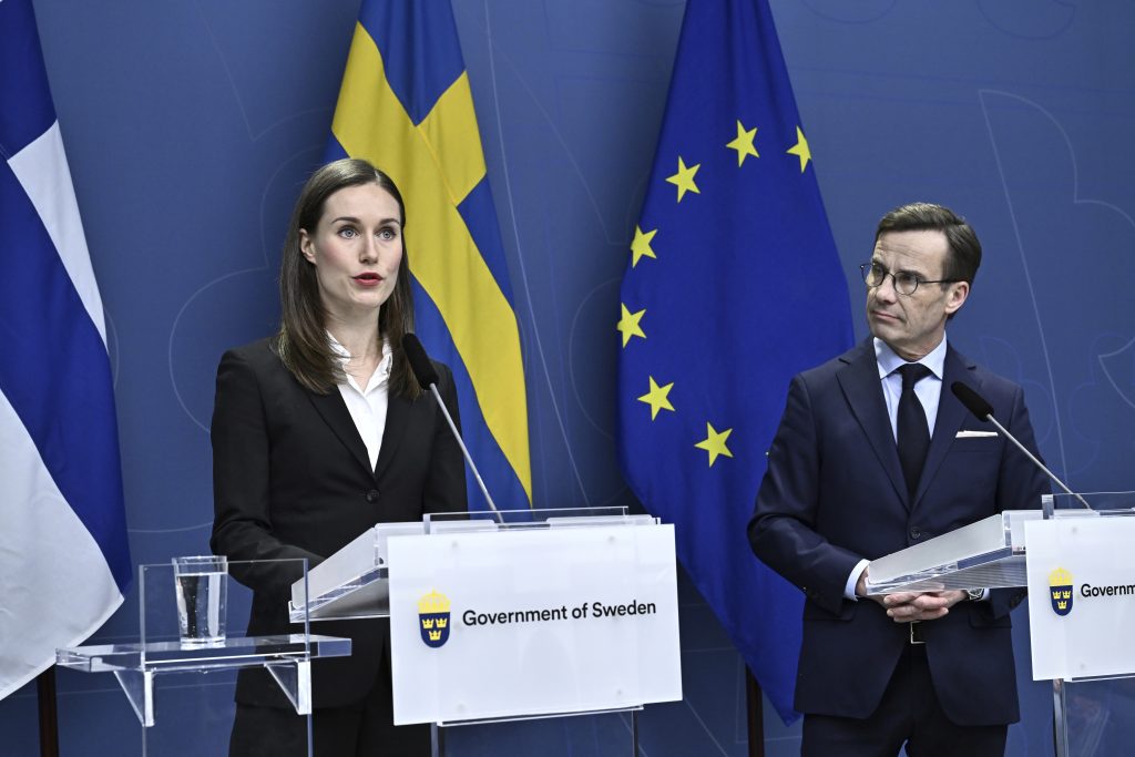 Švédsko a Fínsko chcú napriek Turecku vstúpiť do NATO spoločne, bezpečnosť oboch krajín je navzájom závislá