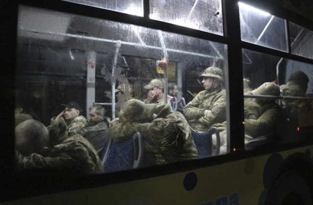 Ukrajina a Rusko si vymenili zajatcov, na slobodu sa dostalo sto ukrajinských vojakov a zástupca starostu Enerhodaru
