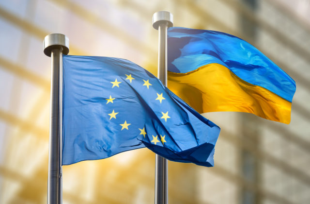 Európska únia chce využiť výnosy zo zmrazených ruských aktív na podporu Ukrajiny, ide o naliehavú pomoc