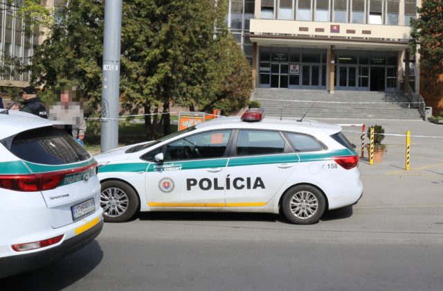 Policajti v Bratislave zadržali 21 migrantov zo Sýrie