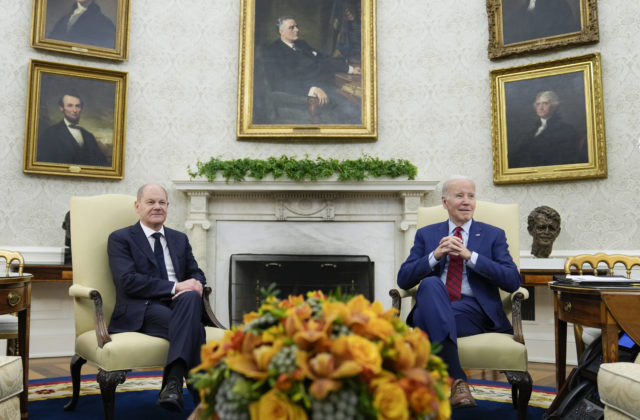 Súkromné stretnutie Bidena a Scholza v Bielom dome, diskutovali najmä o vojne na Ukrajine