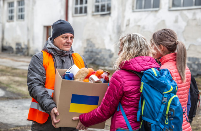 V poskytovaní humanitárnej pomoci Ukrajine Slovensko značne zaostáva za ostatnými európskymi krajinami