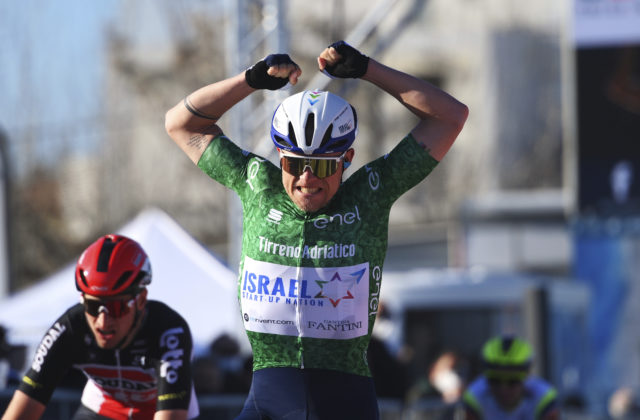 Würtz Schmidt ovládol záver šiestej etapy na Tirreno-Adriatico, Sagan finišoval štrnásty