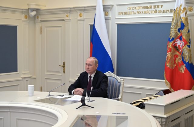 Rusko začalo trestné stíhanie voči prokurátorovi ICC a sudcom, ktorí vydali zatykač na Putina