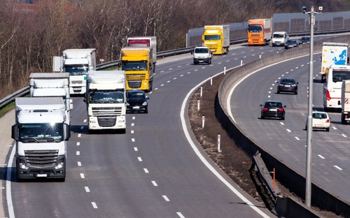 Zníženie emisií z nákladnej dopravy závisí od lepšej logistiky. EÚ v nej má obrovské rezervy