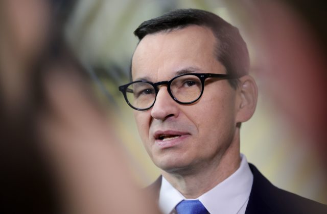 Poľský premiér: Znásilnenie 18-ročného poľského muža afganským migrantom v Nemecku bolo spôsobené politikou EÚ „otvorených hraníc“