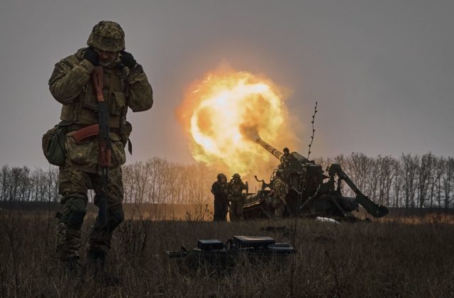 Nórsko a Dánsko dodajú Ukrajine tisíce kusov delostreleckej munície