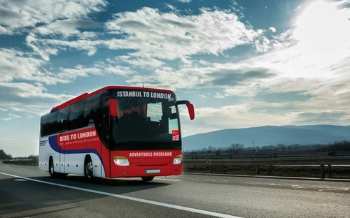 Najdlhšia autobusová linka na svete prechádza aj Slovenskom! Má 12-tisíc kilometrov a trvá 56 dní