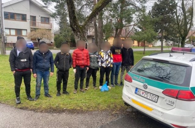Bratislavská polícia zadržala 15 nelegálnych migrantov