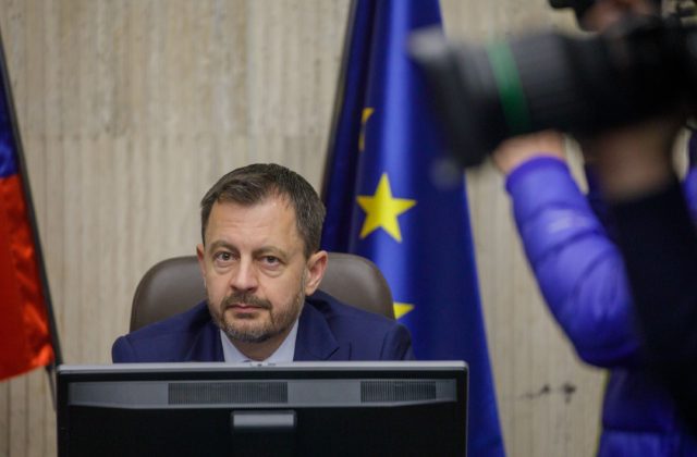 Minister by nemal žiadať o dotáciu pre vlastnú firmu, uviedol Heger 