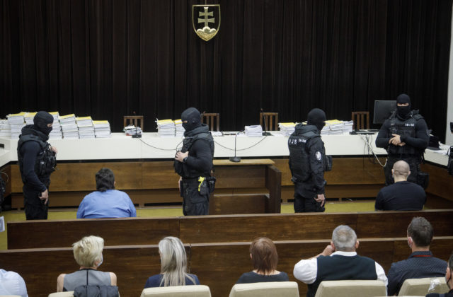 Súd v kauze vraždy Kuciaka sa blíži ku koncu, na rade je oboznamovanie sa s listinnými dôkazmi