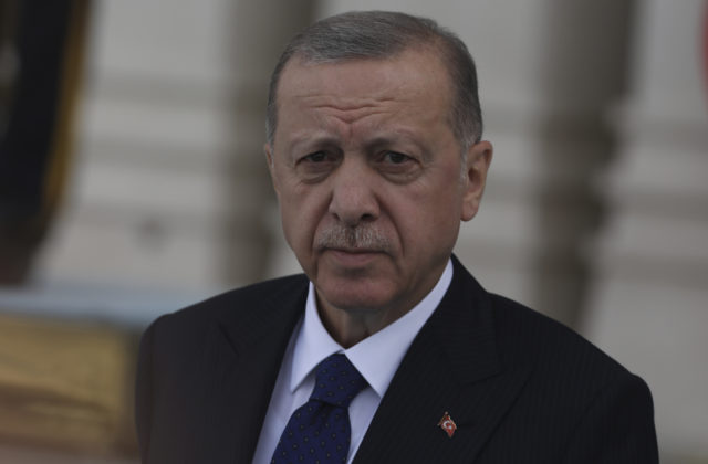 Prezidentské voľby v Turecku rozhodnú či Erdogan bude pokračovať po dvoch desaťročiach pri moci