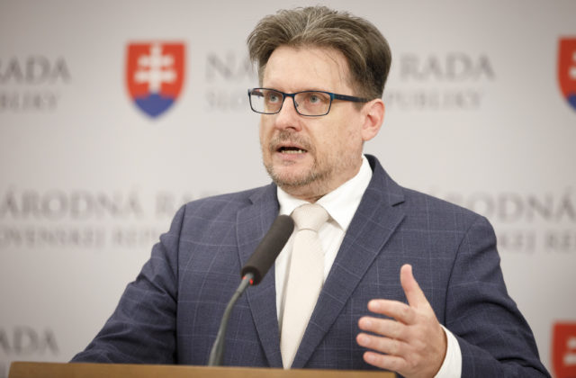 Matovičovo hnutie Slovensko skritizovalo Ficovu vládu, vraj popierajú svoje vlastné ciele