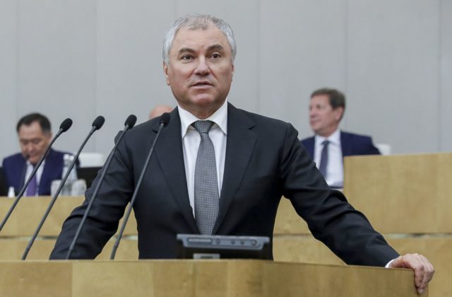 Volodin sa vyhráža raketovým útokom na Európsky parlament. Zmena reštrikcií pre Ukrajinu vedie k svetovej vojne s jadrovými zbraňami