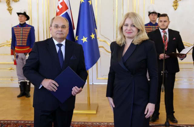 Prezidentka Čaputová vymenovala nových slovenských veľvyslancov pre tri krajiny, dúfa v intenzívnu spoluprácu (foto)