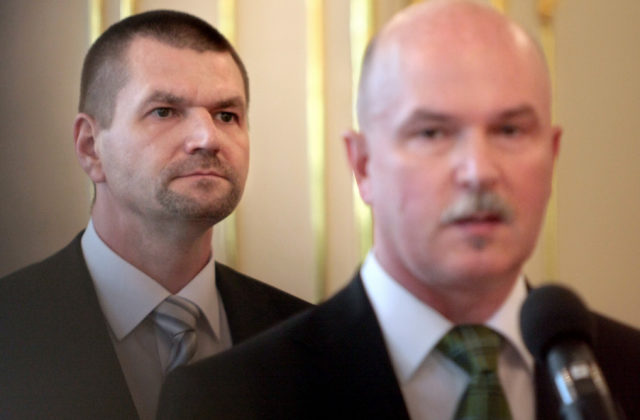 Exminister Štefanov je z väzenia na slobode, bol odsúdený v kauze nástenkový tender
