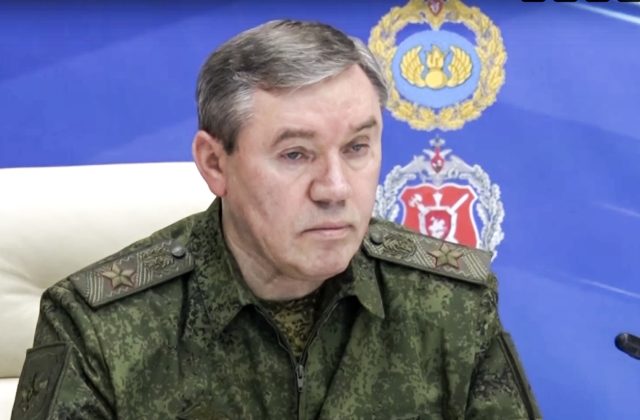 Gerasimov navštívil frontovú líniu v Záporožskej oblasti, vojakom hovoril aj o začatí protibatériového boja