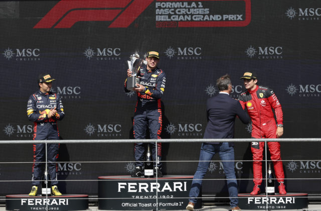 Verstappen je podľa poradcu Red Bullu momentálne neporaziteľný, len jeden triumf ho delí od vyrovnania rekordu