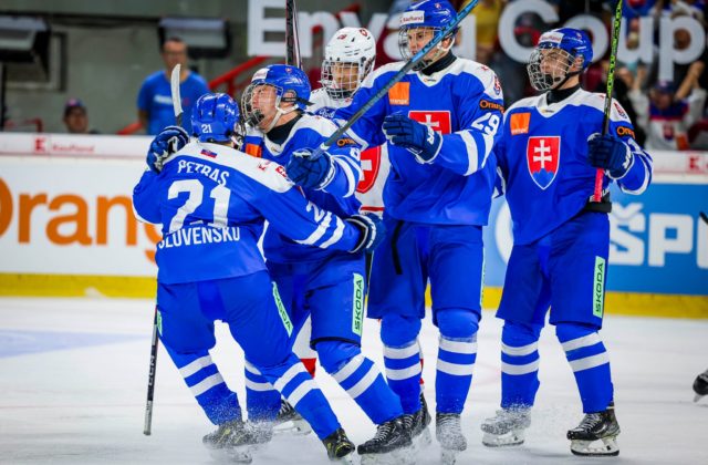Slováci mali na Hlinka Gretzky Cupe na dosah prvé body, po prehre s Fínmi sa však môžu s play-off rozlúčiť (video)