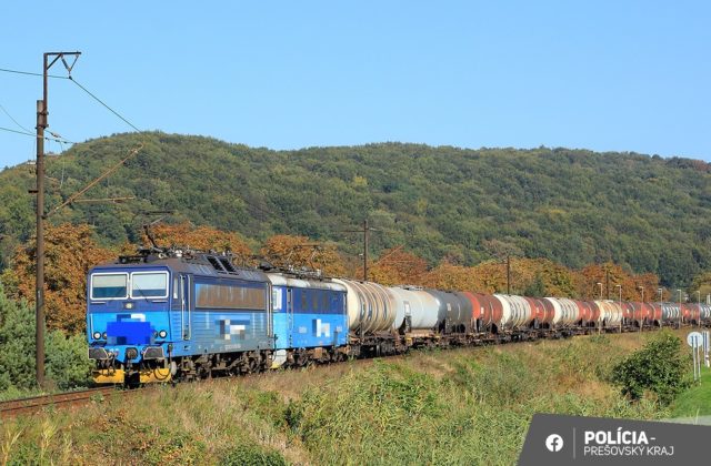 Pod kolesami vlaku zahynul mladý muž, zranenia boli príliš vážne (foto)