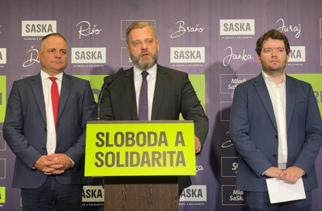 SaS odsúdila vyjadrenia Szijjártóa o zadržaní Gašpara, Orbánov režim sa vraj snaží ovplyvňovať voľby (video)