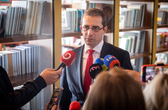 Riaditeľ NBÚ sa dozvedel o obvinení z médií, po návrate z dovolenky poskytne polícii súčinnosť