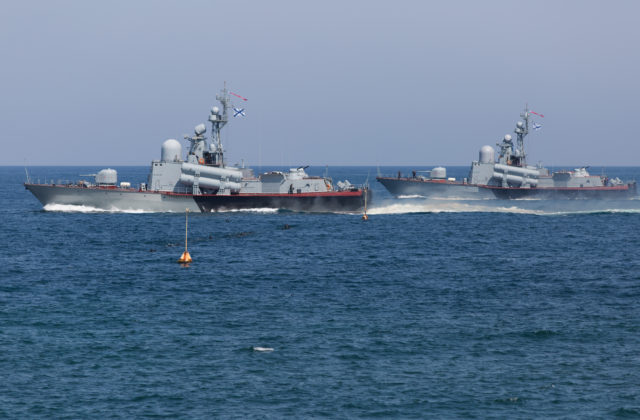 Britské kráľovské námorníctvo sledovalo pohyb ruských lodí v Lamanšskom prielive a Severnom mori