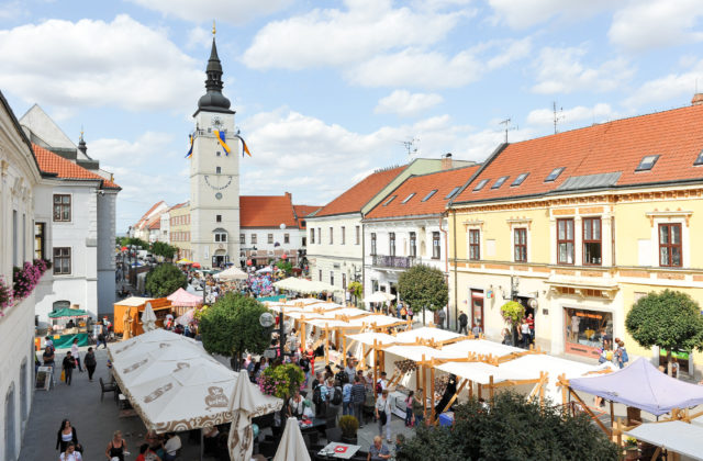 Tradičný trnavský jarmok zrušili pre nepriaznivé počasie, nebudú ani koncerty či sprievodné podujatia