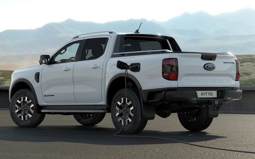 Ford posiela do výroby Ranger Plug-in Hybrid. Aj s baterkou pod podlahou utiahne 3,5 t