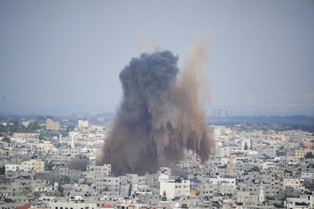 Netanjahu sľúbil porážku Hamasu. Sme pripravení na potenciálne dlhý boj, tvrdia militanti