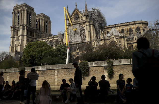 Notre-Dame v Paríži potrebuje na renováciu až 20 rokov, tvrdí správca katedrály