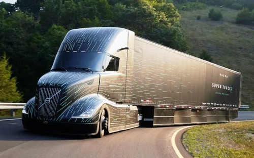 Kamión so spotrebou veľkého SUV? Volvo SuperTruck 2 s 11-litrovým motorom dokazuje, že to ide