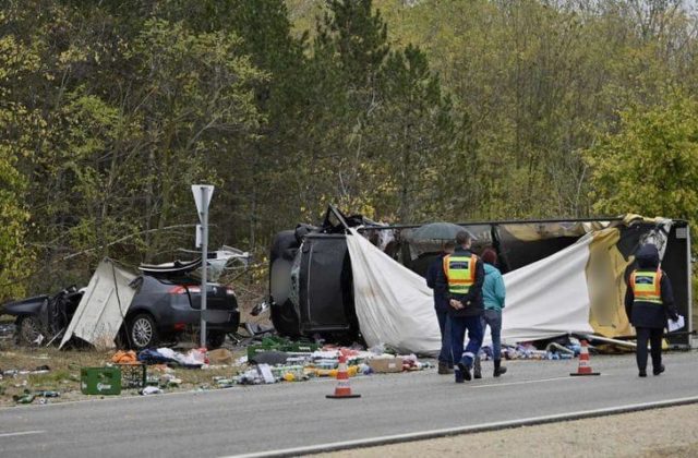 Gruzínec spôsobil na hranici smrteľnú nehodu, policajti ho chytili v lučeneckej nemocnici (foto)