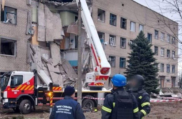 Ruské sily zaútočili na Doneckú oblasť, poškodili ústrednú nemocnicu aj civilnú infraštruktúru