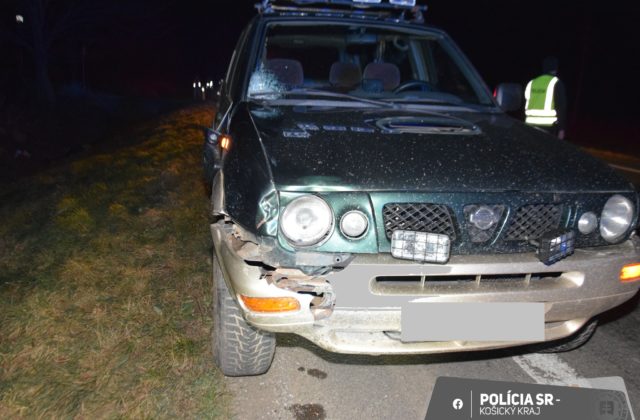 Tragická nehoda pri Rožňave. Chodcovi sa stalo osudné tmavé oblečenie (foto)