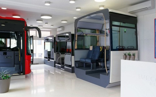 Bus Design Centrum pomáha pri predaji autobusov. Zákazníci si v ňom nakonfigurujú všetko, čo chcú