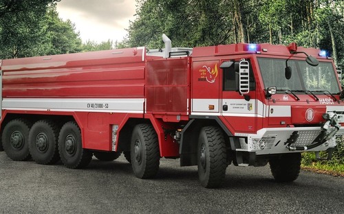 Tatra Taurus je najväčším hasičským špeciálom na podvozku Tatra. Má 42 t a odvezie 21 000 l vody