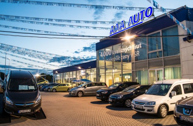 Ceny ojazdených áut na slovenskom trhu medziročne stúpli, v ponuke ich ale bolo viac