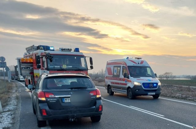 V Skalici na križovatke prišiel o život chodec, pravdepodobne cudzinec (foto)