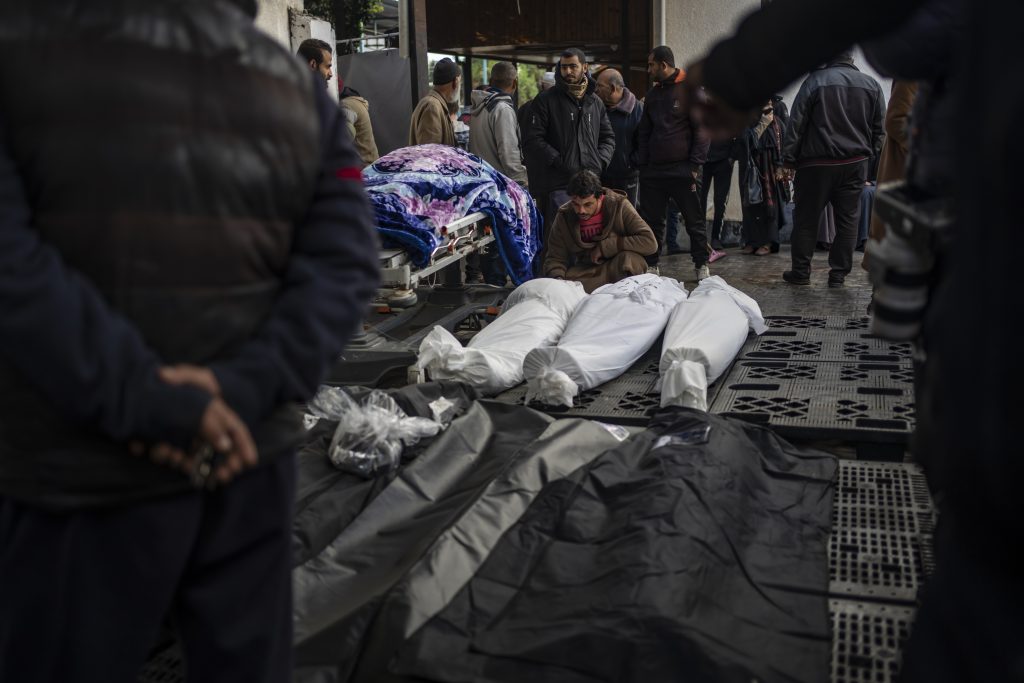 Zrútilo sa ruské lietadlo, na palube vraj boli desiatky vojnových ukrajinských zajatcov (video+foto)