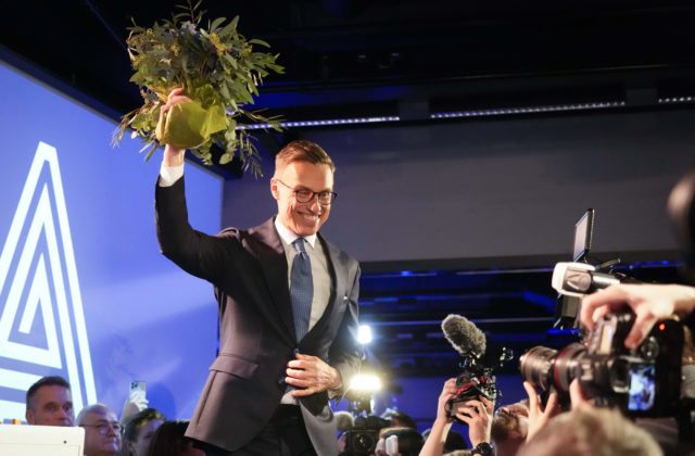 Prezidentské voľby vo Fínsku vyhral expremiér Stubb, výsledok druhého kola bol tesný