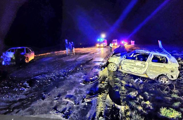 Tragická dopravná nehoda si pri Nových Zámkoch vyžiadala život dvoch ľudí (foto)